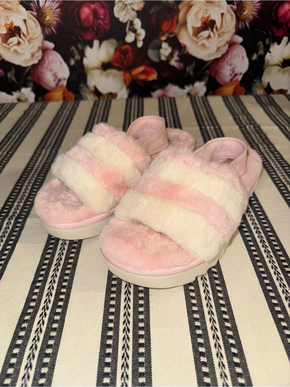 Koolaburra by UGG Pink & White Stripe Fuzzy Platform Slippers with Strap, Size 7